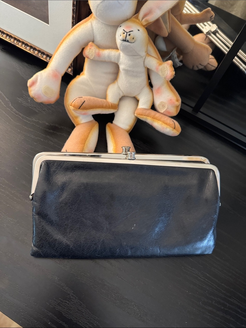 MAKE ME AN OFFER♥️HOBO Black Leather Frame Clasp Wallet